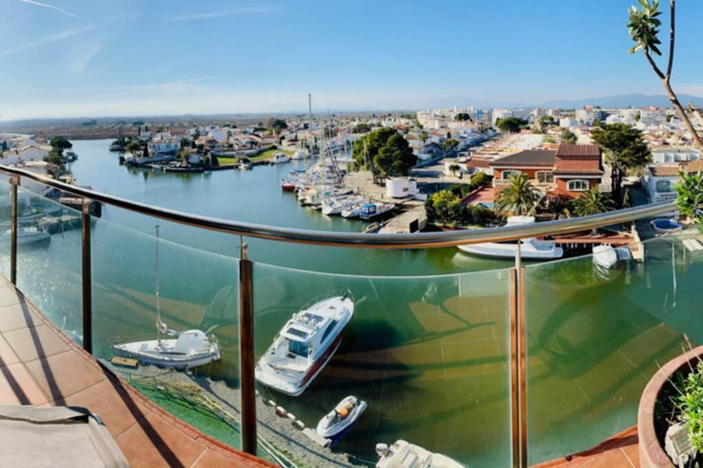 Les Marines Apartment Roses Ngoại thất bức ảnh
