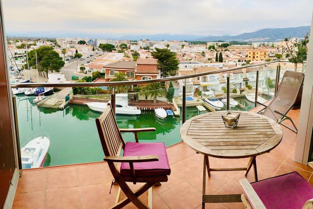 Les Marines Apartment Roses Ngoại thất bức ảnh