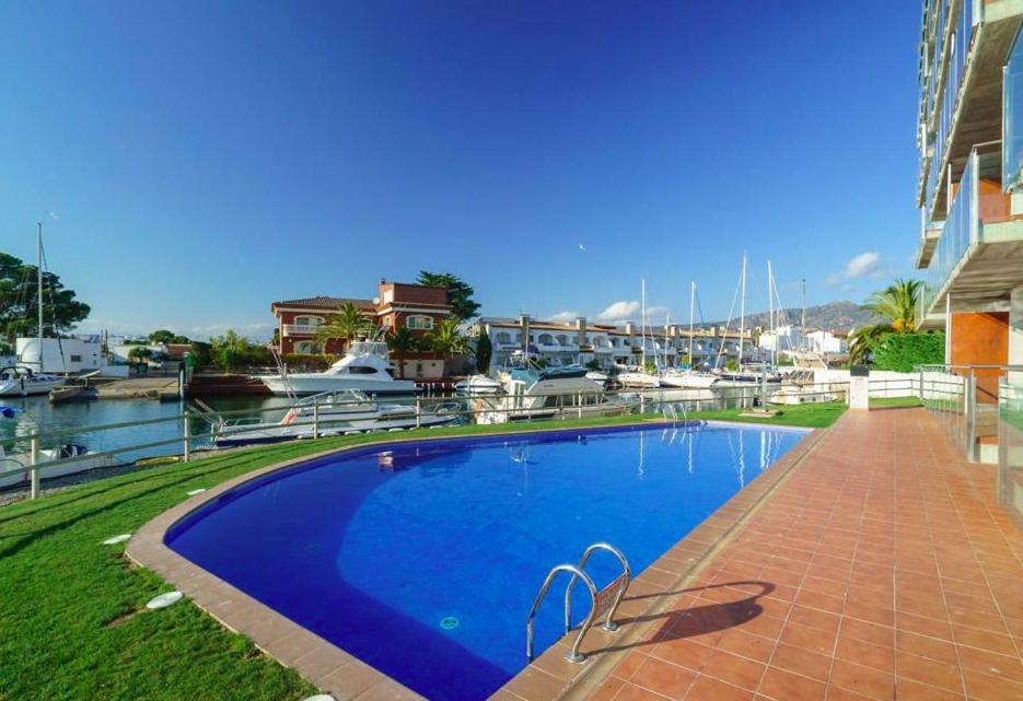 Les Marines Apartment Roses Ngoại thất bức ảnh